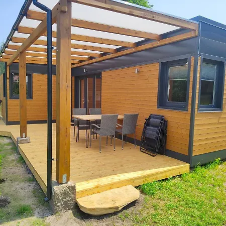 Holiday home Kasztanowe Wrota - Garden House *