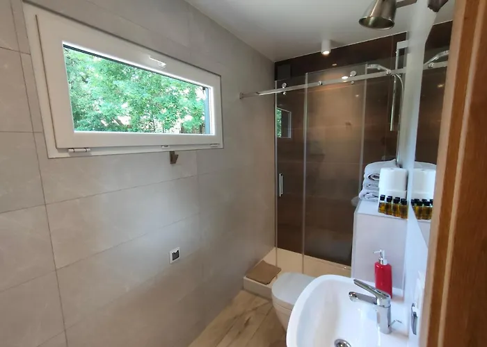 Kasztanowe Wrota - Garden House *