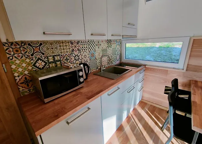 Holiday home Kasztanowe Wrota - Garden House *